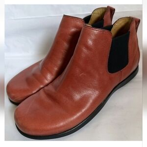 ROOTS RED LEATHER Chelsea Boots